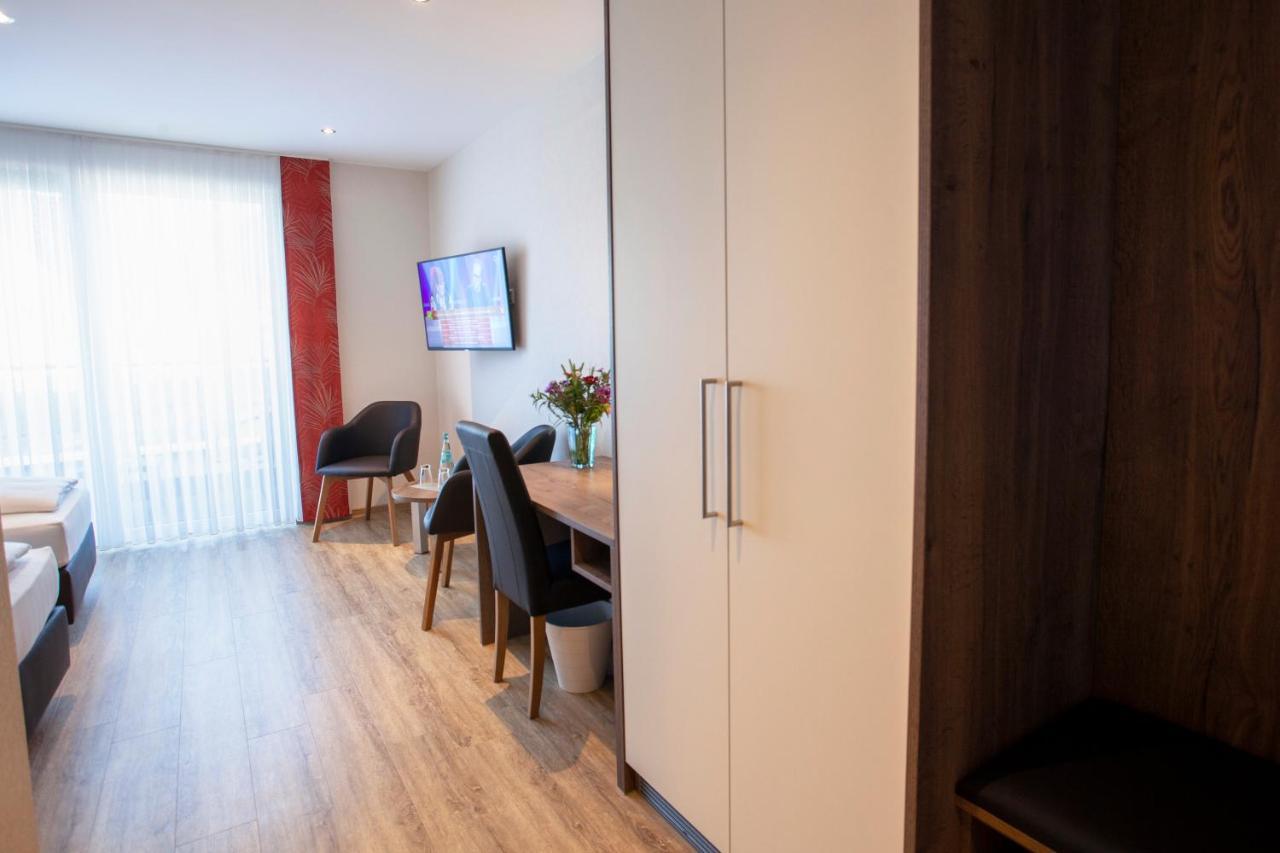 Отель Haus Hubertus Winterspelt Экстерьер фото