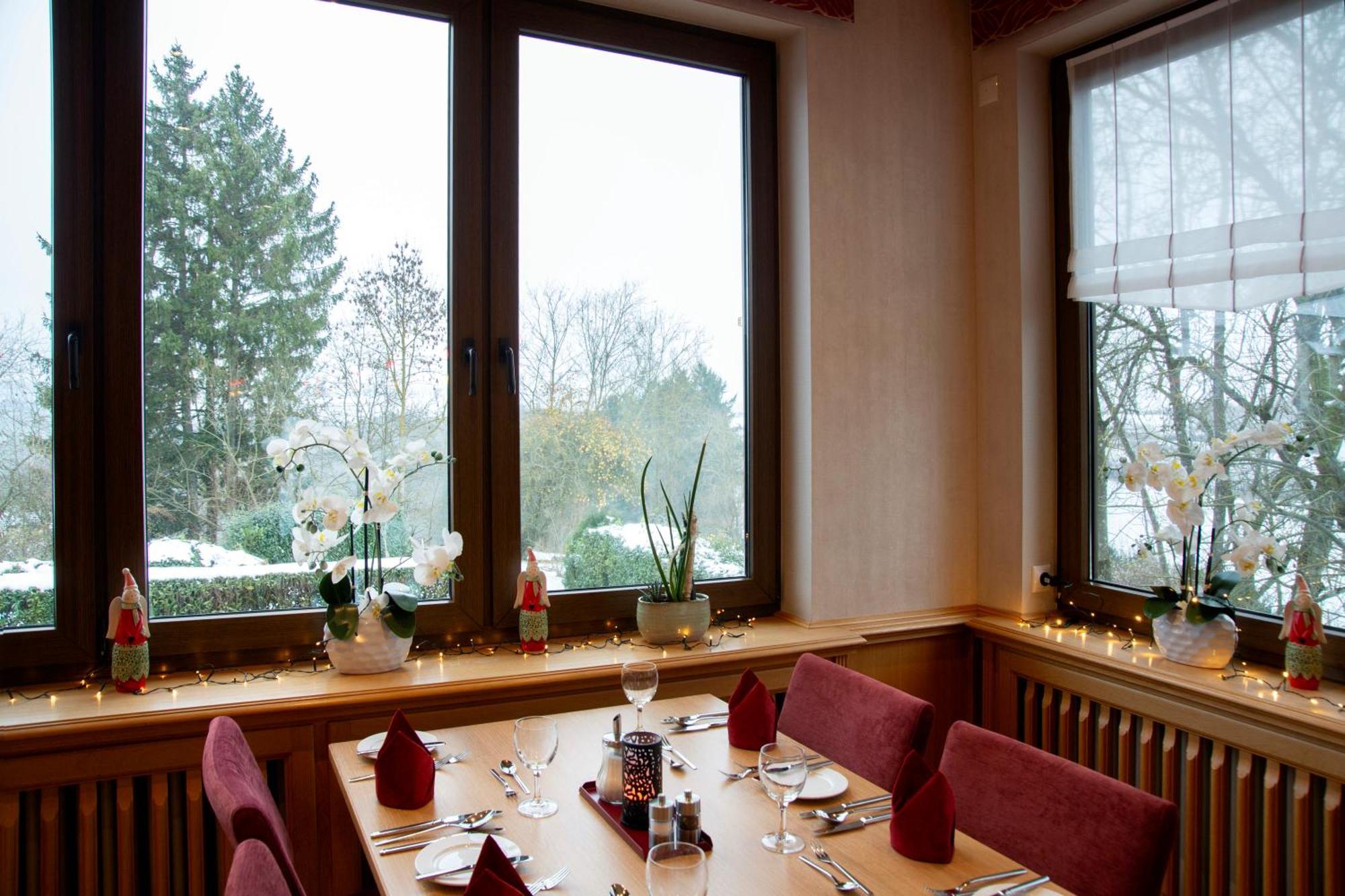Отель Haus Hubertus Winterspelt Экстерьер фото